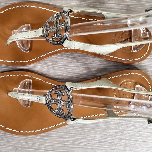 Tory Burch Violet Thong Sandal, Light Grey Patent Leather, Womens Size 7 M - Picture 10 of 14